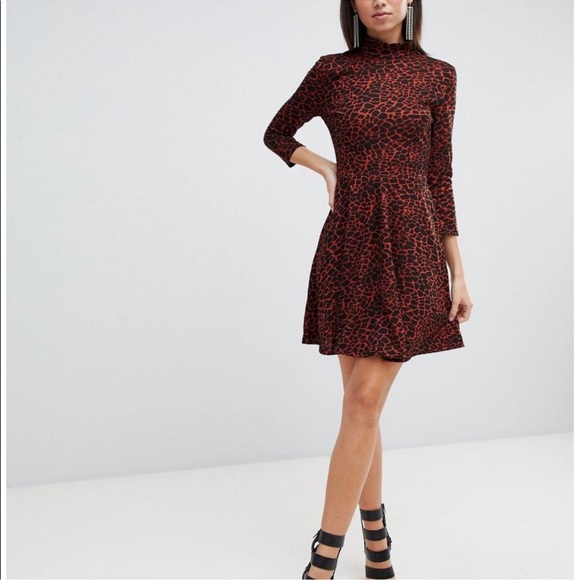 Lot 4 new dresses - bulk clothing for keeping or reselling - Picture 3 of 12